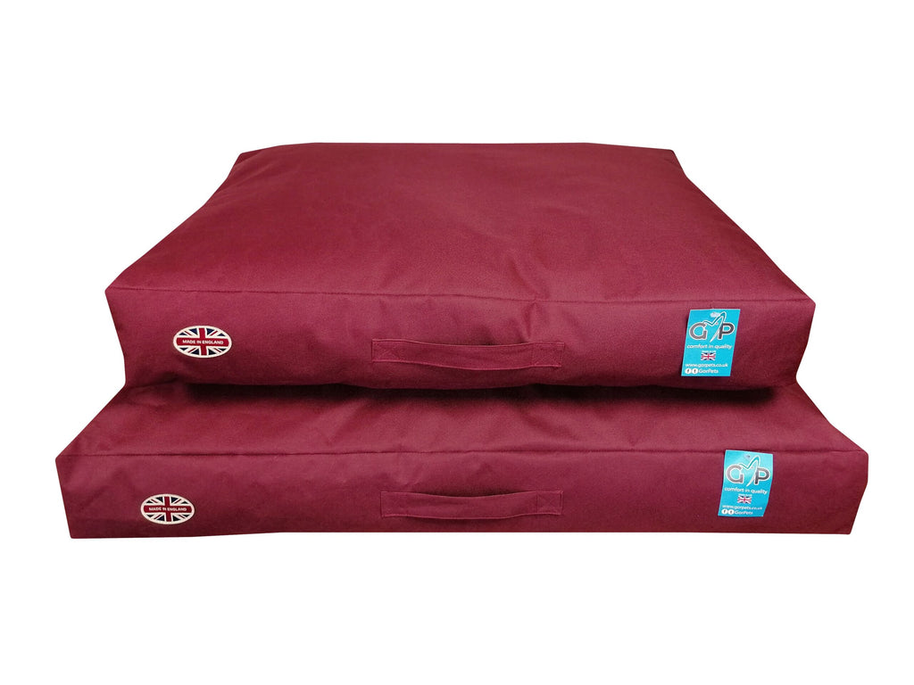 Celova Outdoor Sleeper (56x81x13cm) - Medium Wine